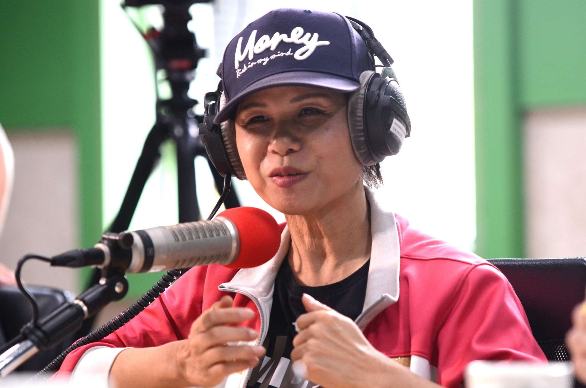 遇見未來的你節目主持人張翠園老師詢問攝影師黃天仁為藝人及模特兒的拍攝經驗