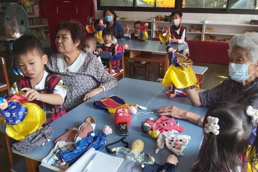 即時新聞優選-中高齡再就業  爺奶待嫁幼兒園